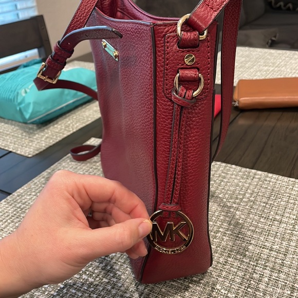 Michael Kors Crossbody - Picture 3 of 5